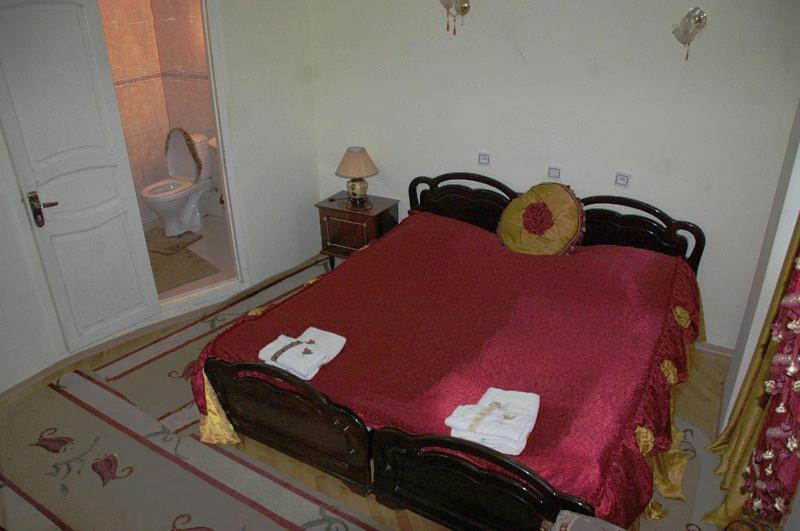 Hotel Edemi Kutaisi Habitación foto