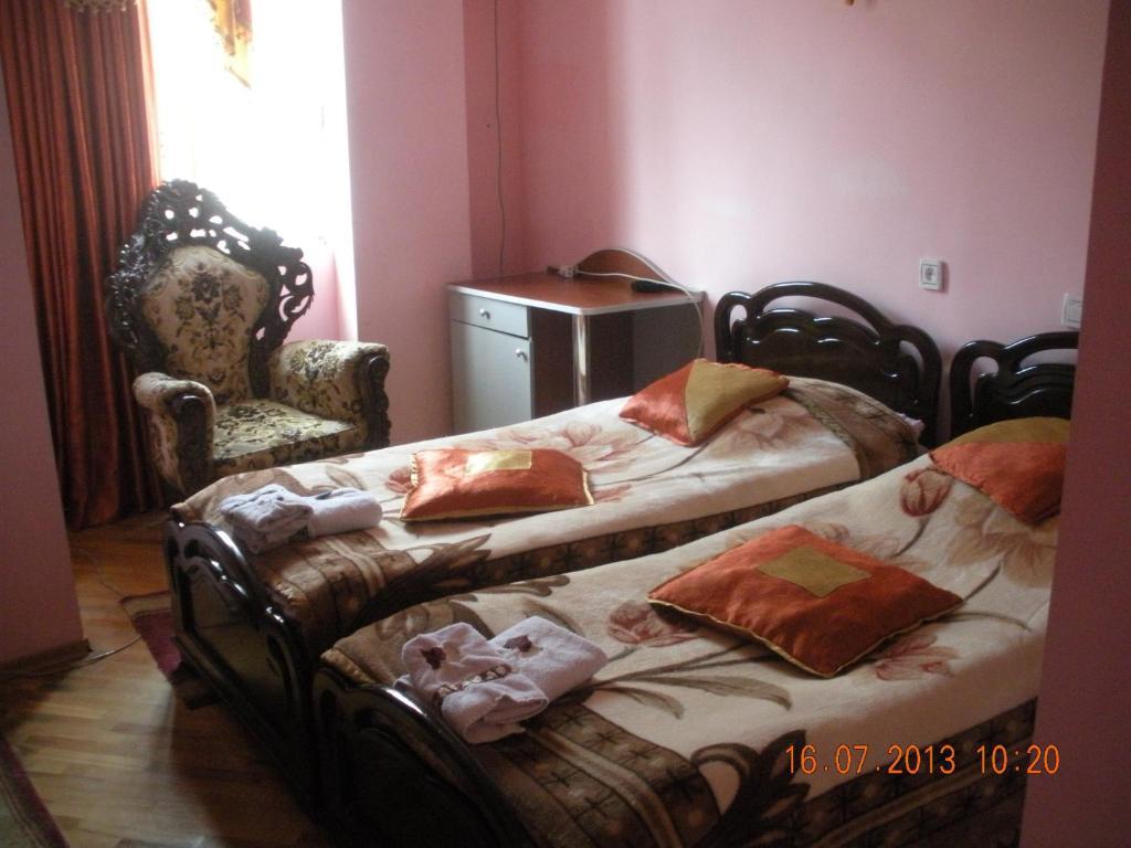 Hotel Edemi Kutaisi Habitación foto